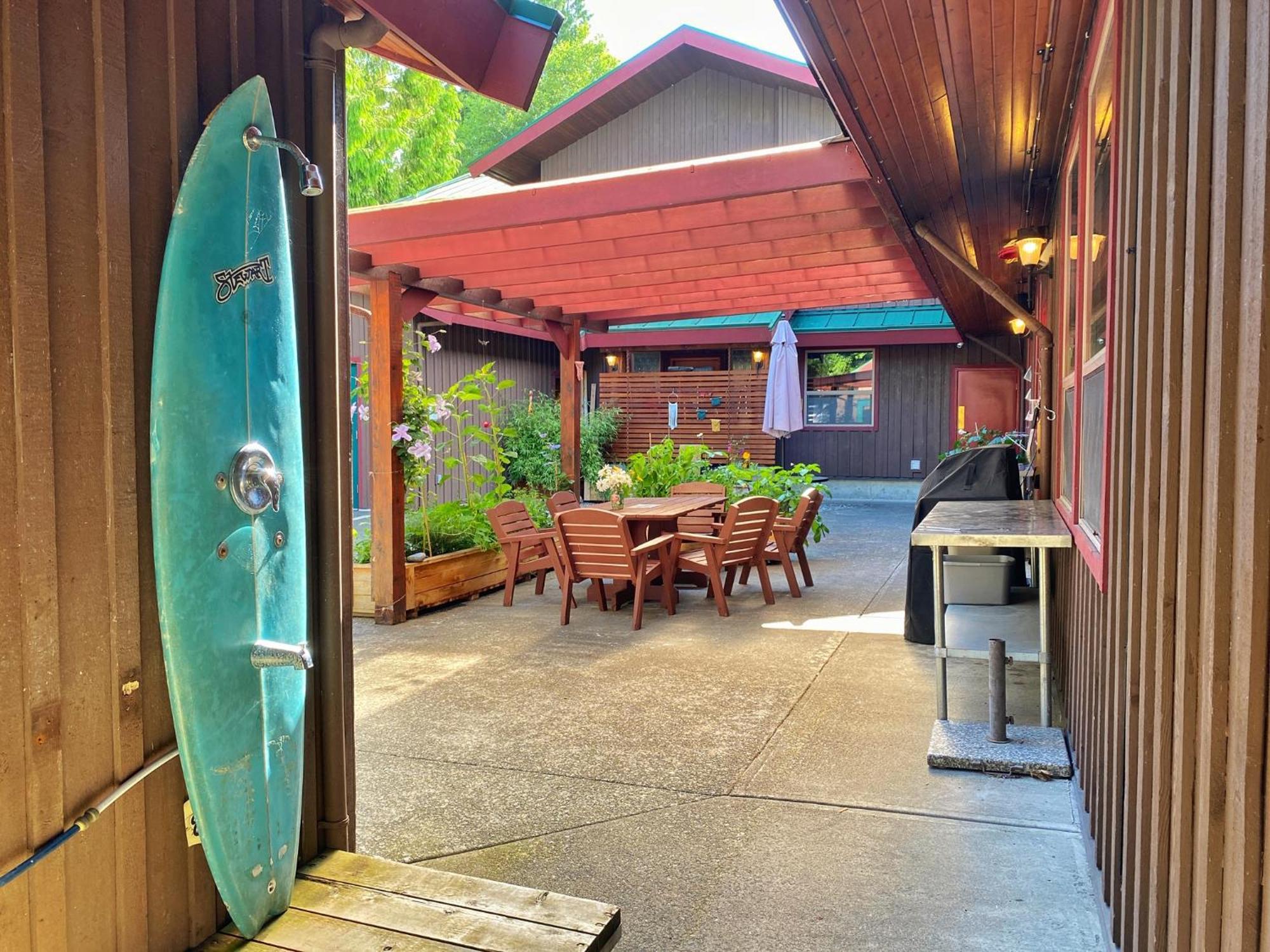 Whalers Guesthouse トフィーノ エクステリア 写真